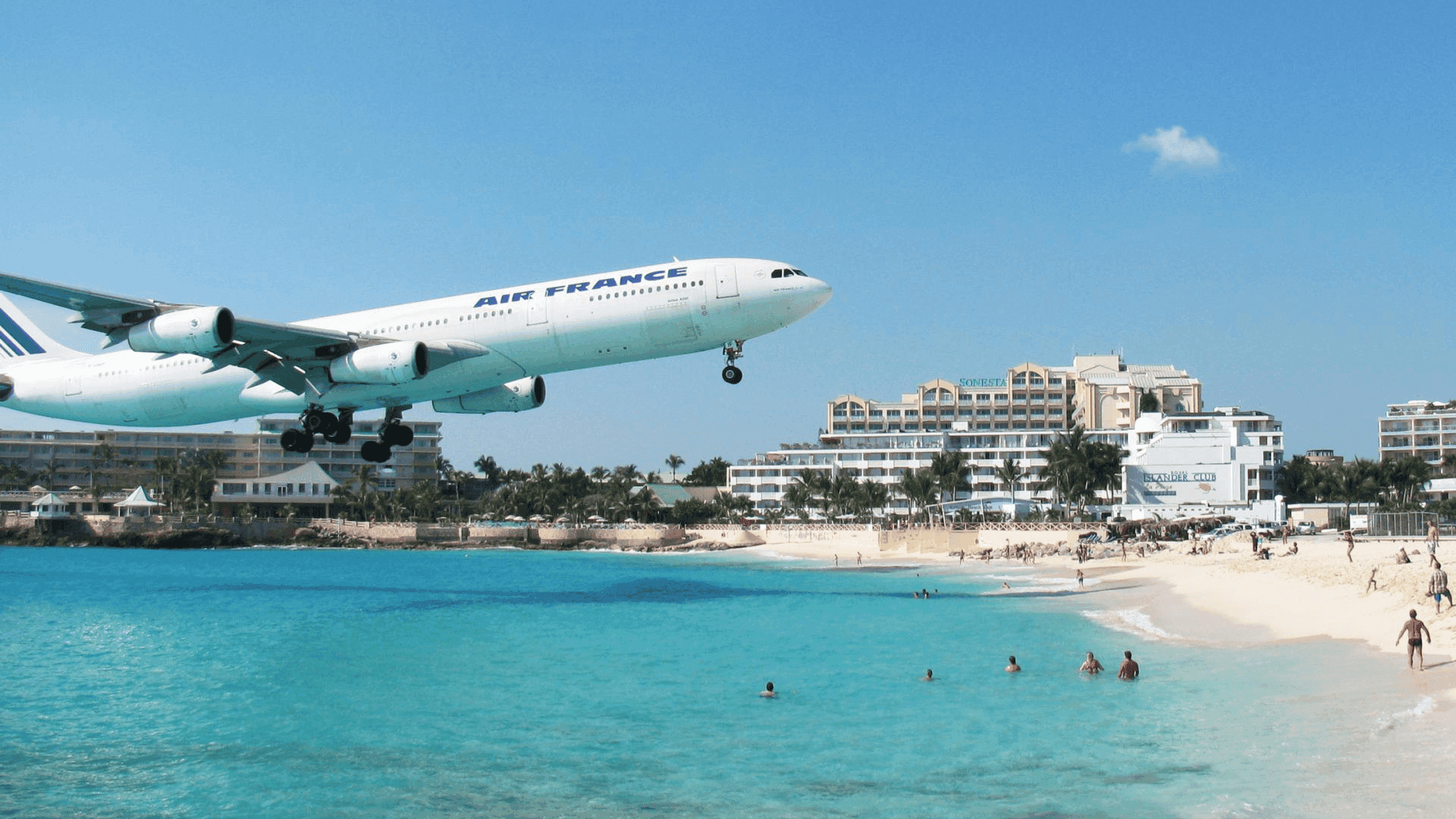 Maho Beach