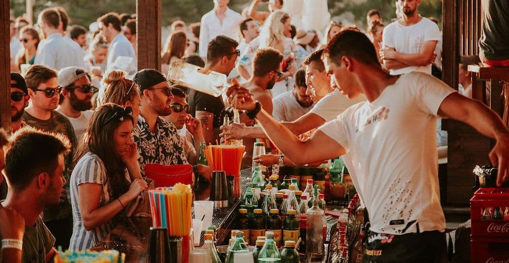 hula hula bar men beach club hvar