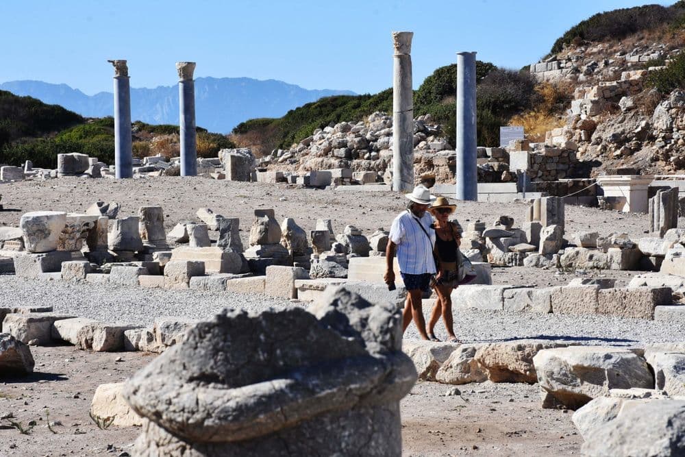 Day 5: Mykonos to Siros (Ermopouli) (18nm)