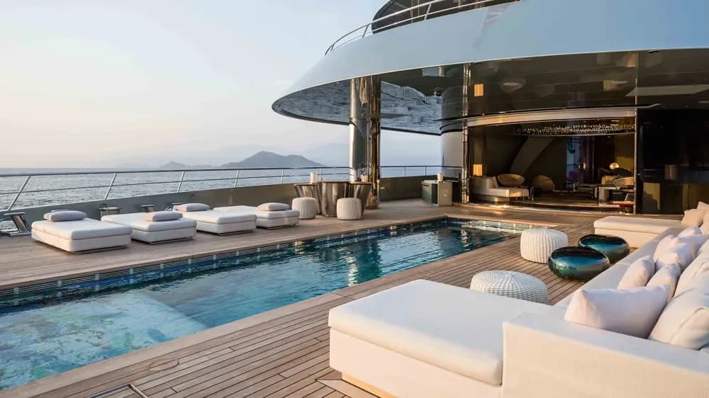 savannah swimming pool on deck